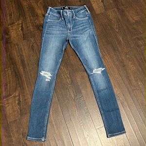 Womens Hollister Jeans sz 3R/W26/L28